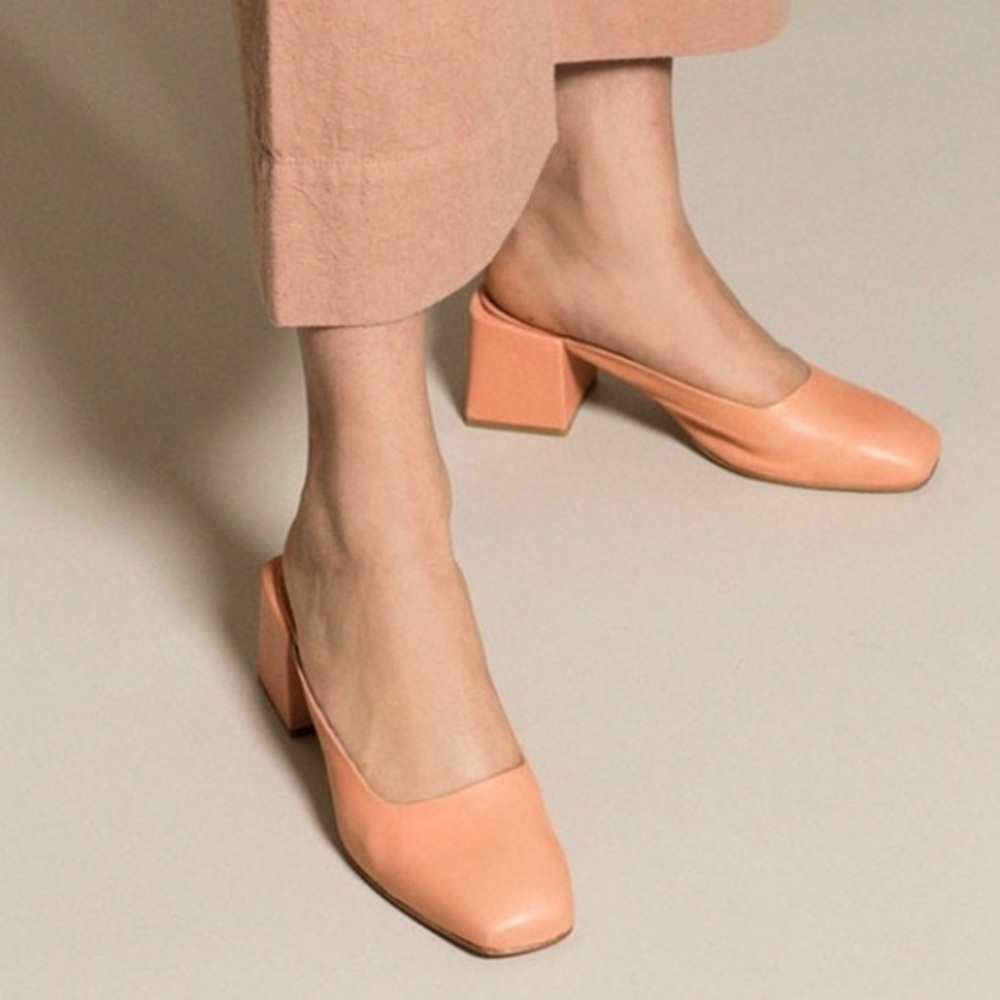 LOQ ‘Vale’ Mule Heals in Peach, us 7